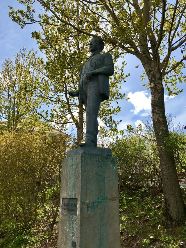 7AD8FDE2-5D11-4185-81C4-46D56E5118CA