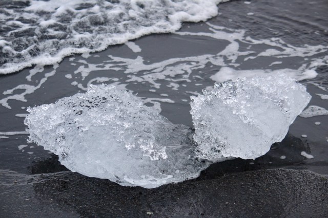 2D703612-1A67-41C9-BEDB-70EA499D0EA3