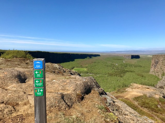 C18CB066-9C85-4195-8B5F-0B6F850FB48E