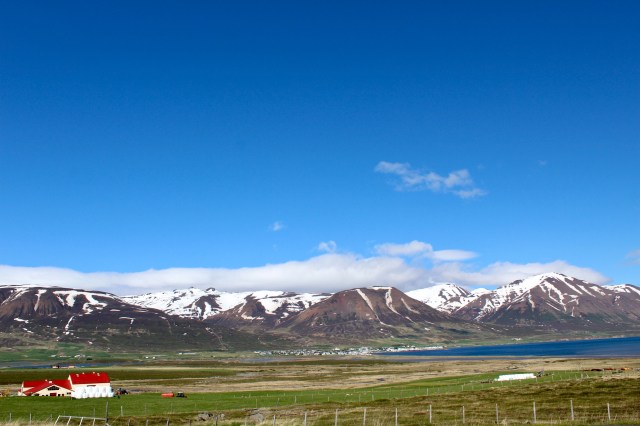 C40B27AF-F08B-4D25-B12B-9F5DC0926C7E